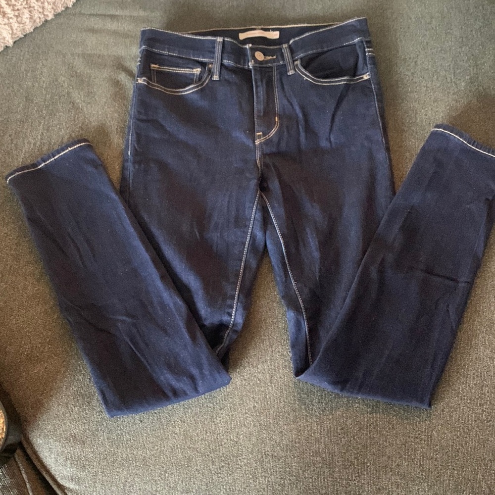 Levi’s slimming skinny